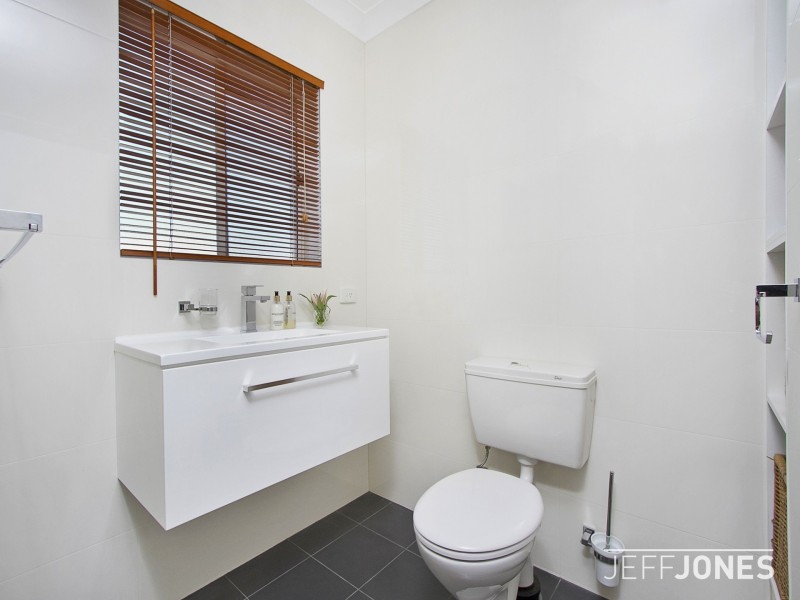 1/237 Cavendish Road, Coorparoo QLD 4151