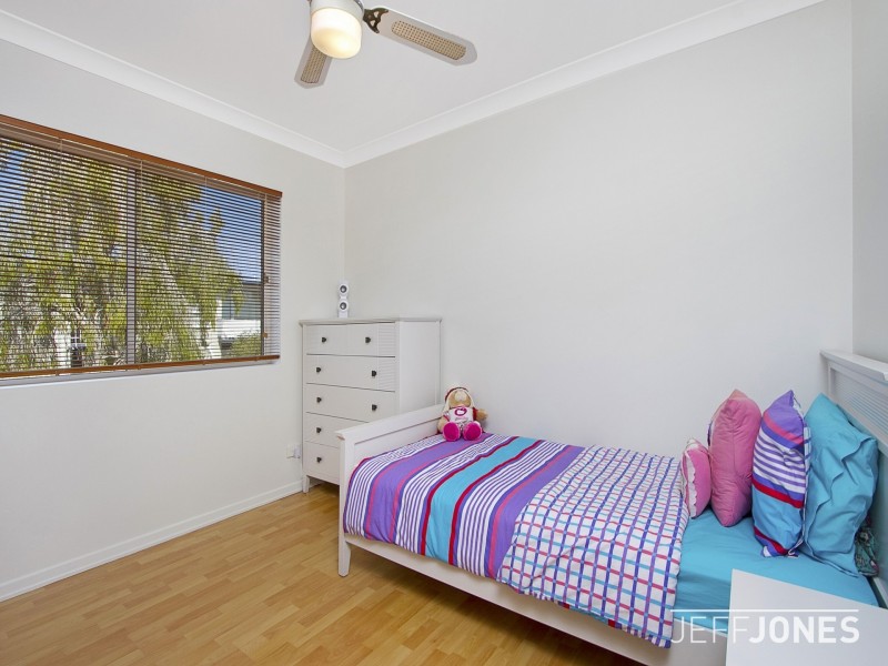 1/237 Cavendish Road, Coorparoo QLD 4151
