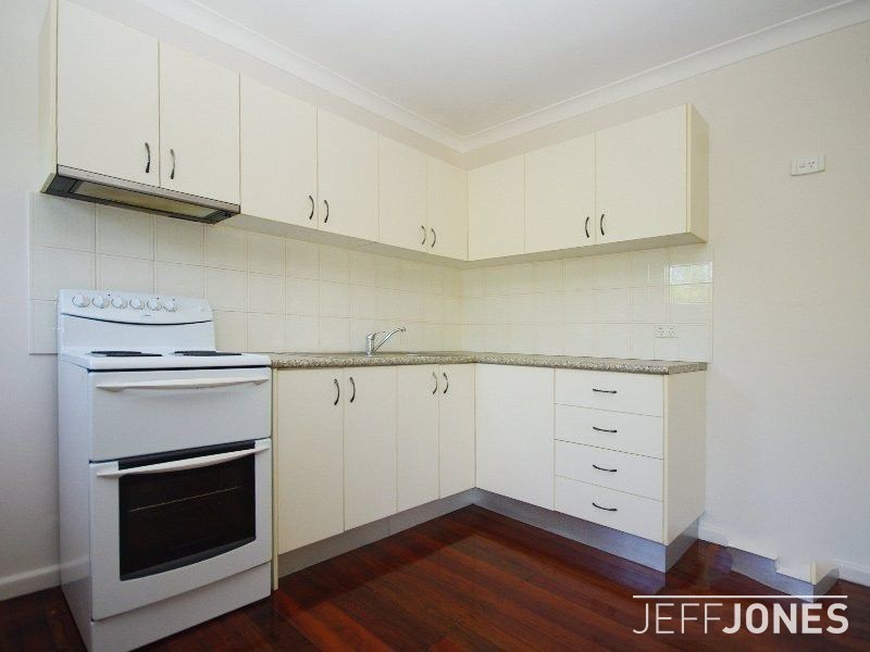 2/36a Newdegate Street, Greenslopes QLD 4120