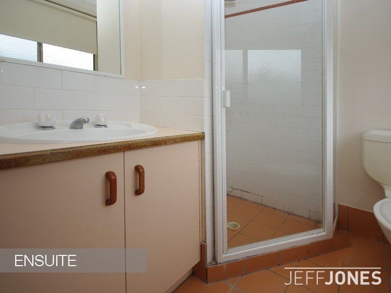 1/22 Hunter Street, Greenslopes QLD 4120