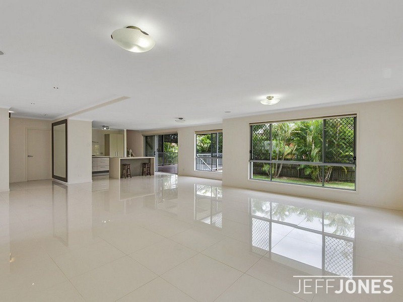 95 Ridge Street, Greenslopes QLD 4120