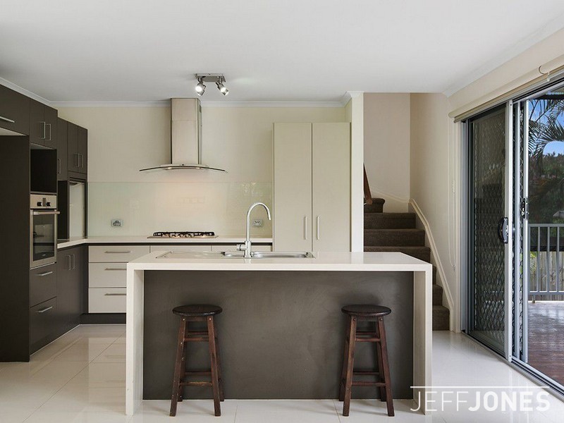 95 Ridge Street, Greenslopes QLD 4120