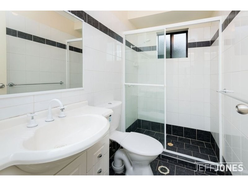 28/15 Dansie Street, Greenslopes QLD 4120