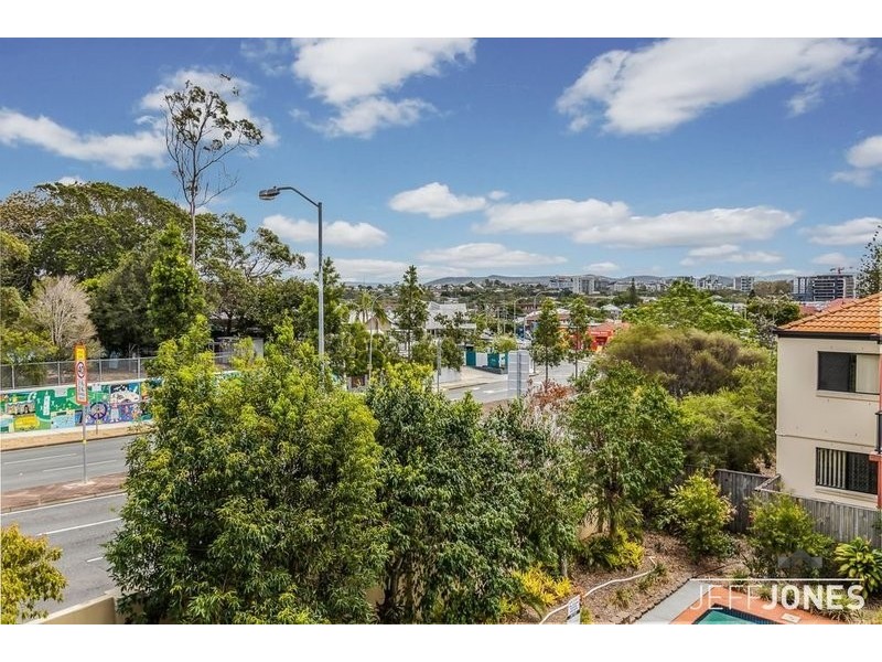 28/15 Dansie Street, Greenslopes QLD 4120