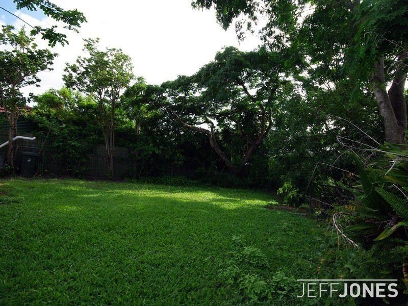 3 Geelong Avenue, Holland Park QLD 4121