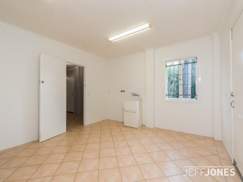 82 Nicholson Street, Greenslopes QLD 4120