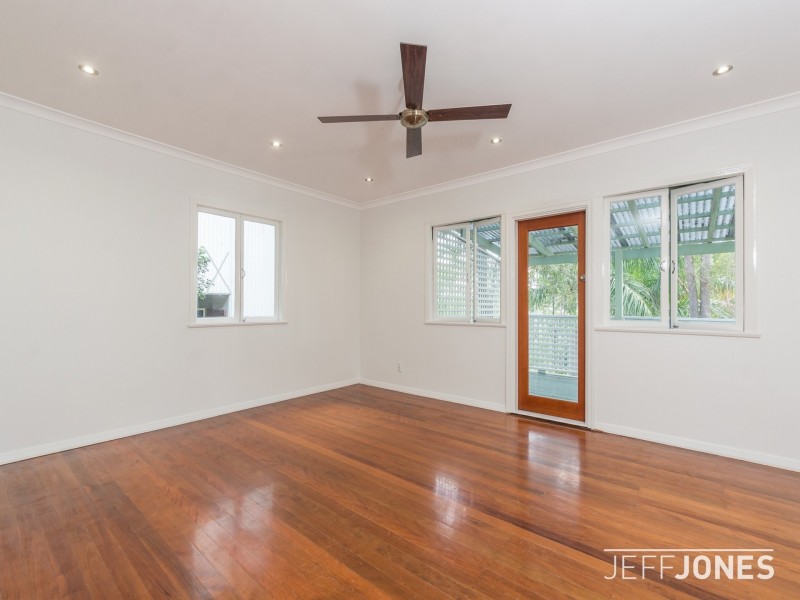 82 Nicholson Street, Greenslopes QLD 4120