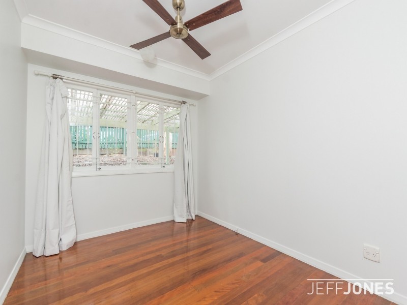 82 Nicholson Street, Greenslopes QLD 4120