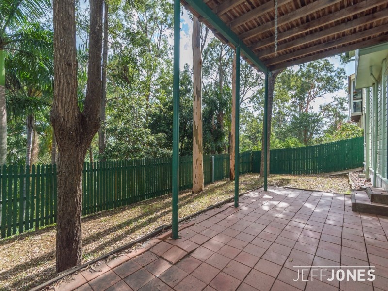 82 Nicholson Street, Greenslopes QLD 4120