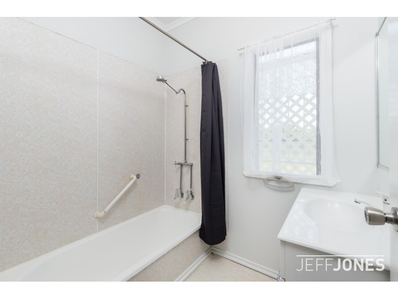 25 Willard Street, Carina Heights QLD 4152