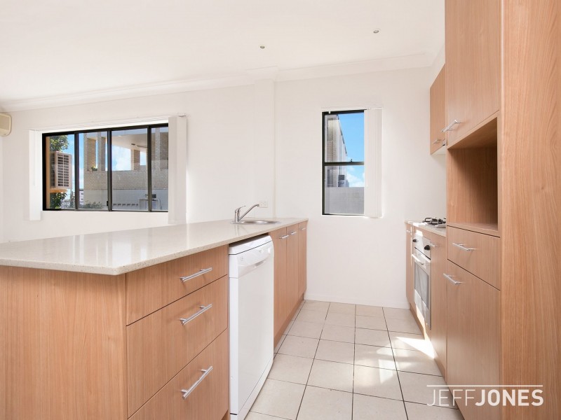 8/10 Amelia Street, Coorparoo QLD 4151