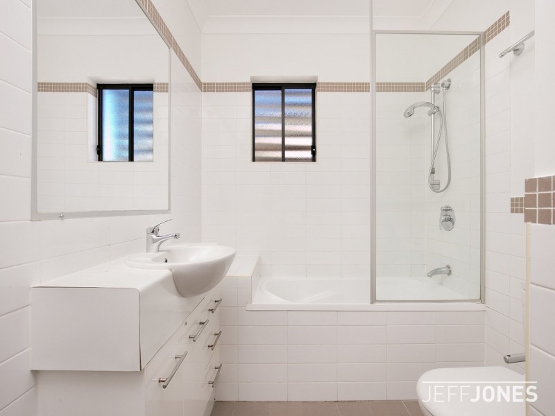 8/10 Amelia Street, Coorparoo QLD 4151