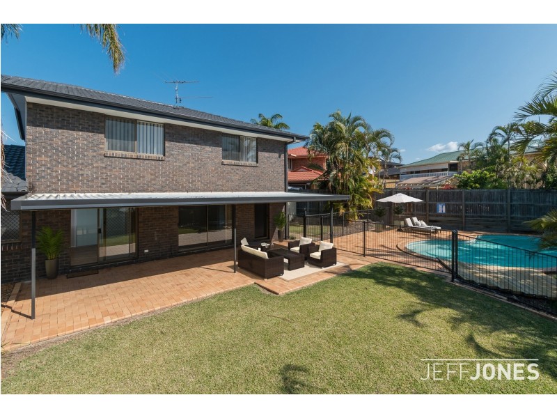 5 Consuelo Court, Carindale QLD 4152