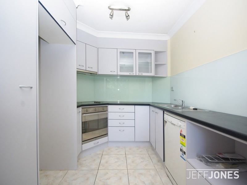 2/19 Temple Street, Coorparoo QLD 4151