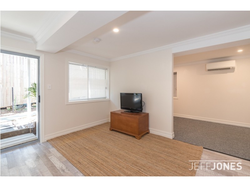 5 Headfort Street, Greenslopes QLD 4120
