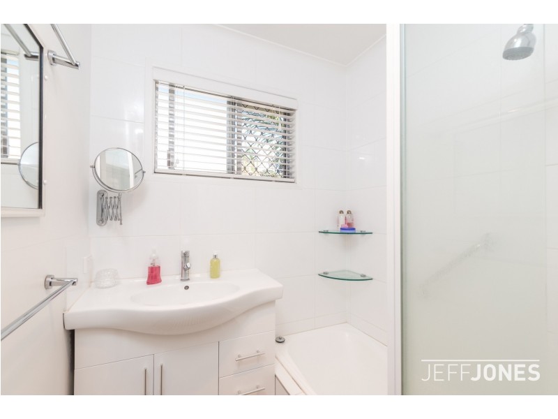 12 Asquith Street, Morningside QLD 4170