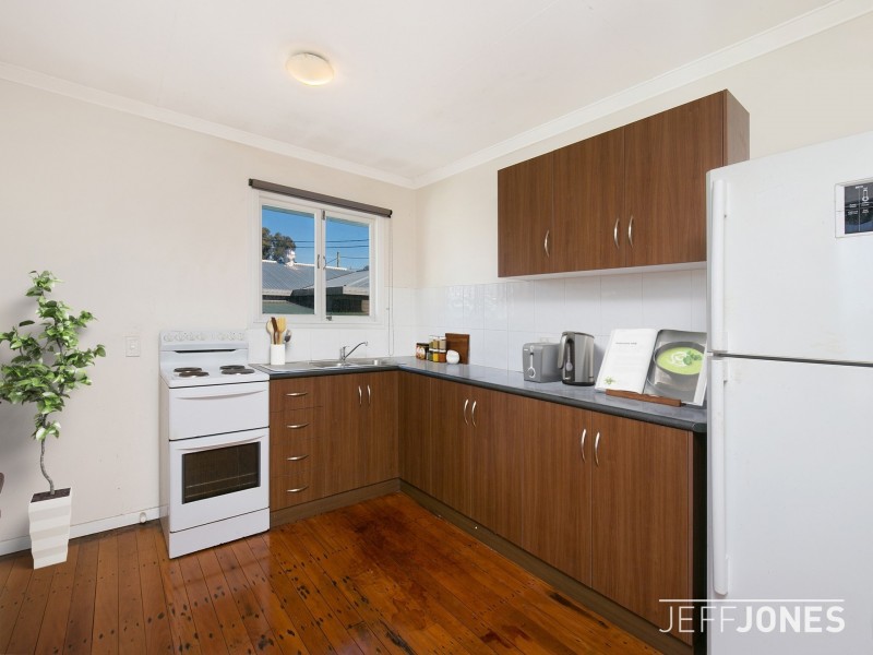 20 William Parade, Fairfield QLD 4103