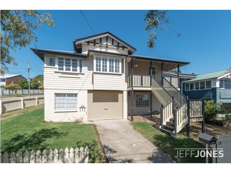 19 Dorothy Street, Camp Hill QLD 4152