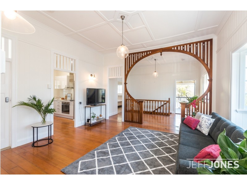 19 Dorothy Street, Camp Hill QLD 4152