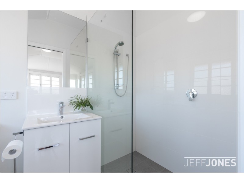 19 Dorothy Street, Camp Hill QLD 4152