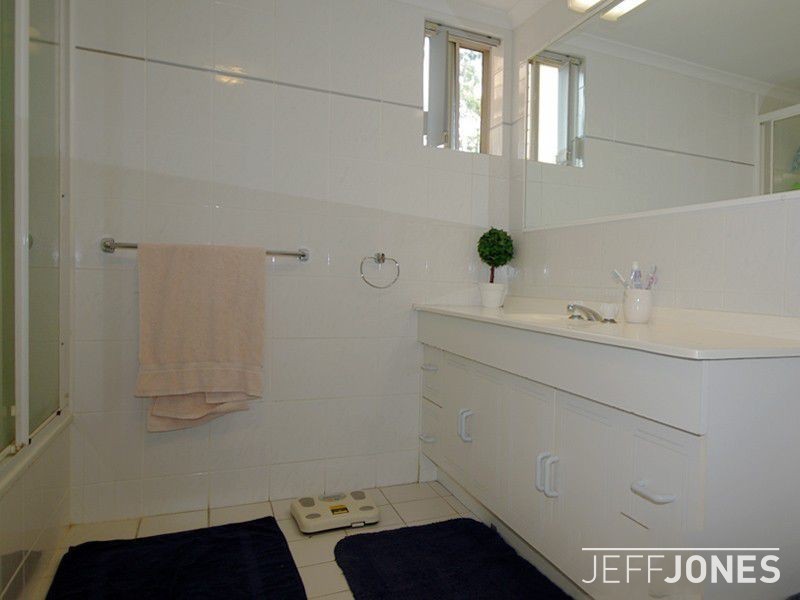 3/2 Gustavson Street, Annerley QLD 4103