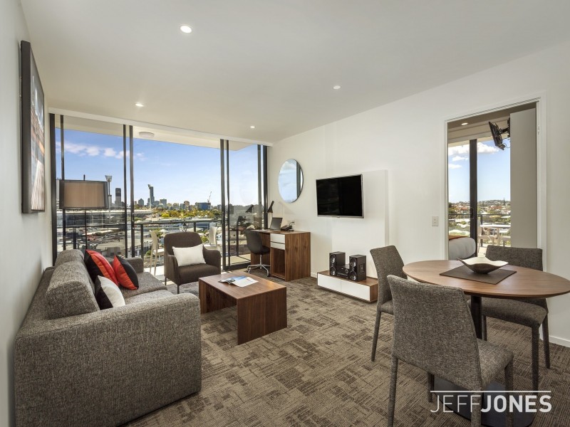807/130 Logan Road, Woolloongabba QLD 4102