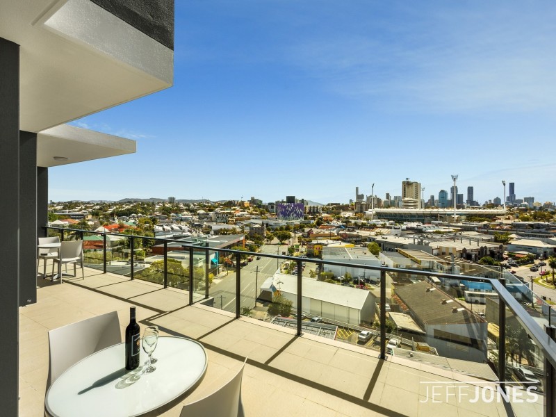 807/130 Logan Road, Woolloongabba QLD 4102