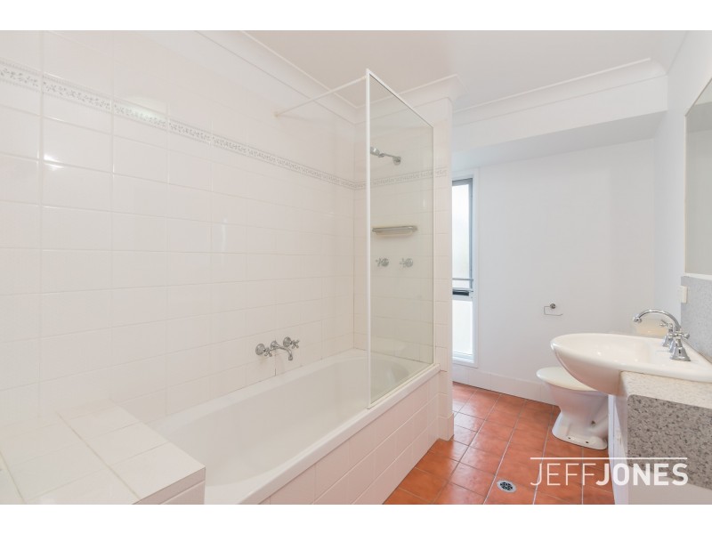 8/8 Mahina Place, Wishart QLD 4122