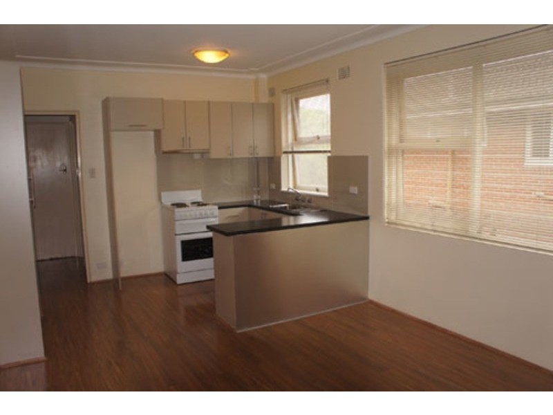 4/9 Queensborough Road, Croydon Park NSW 2133