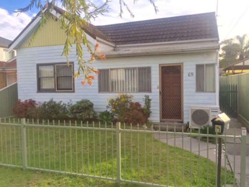 69 Balmoral Avenue, Croydon Park NSW 2133
