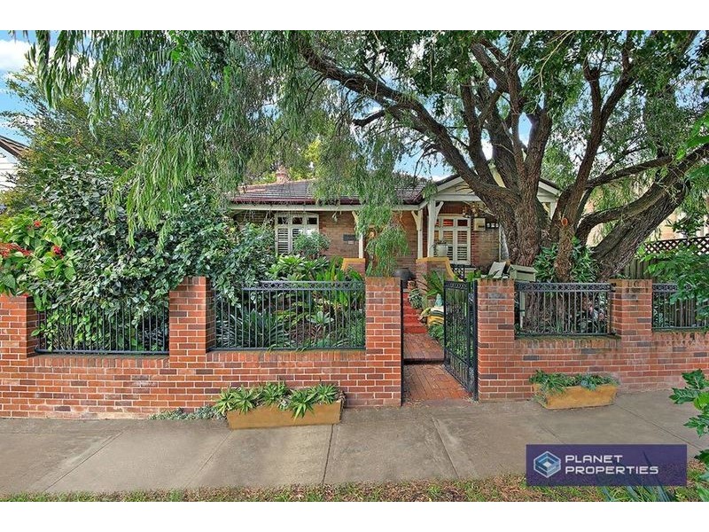 8 Goddard Street, Turrella NSW 2205