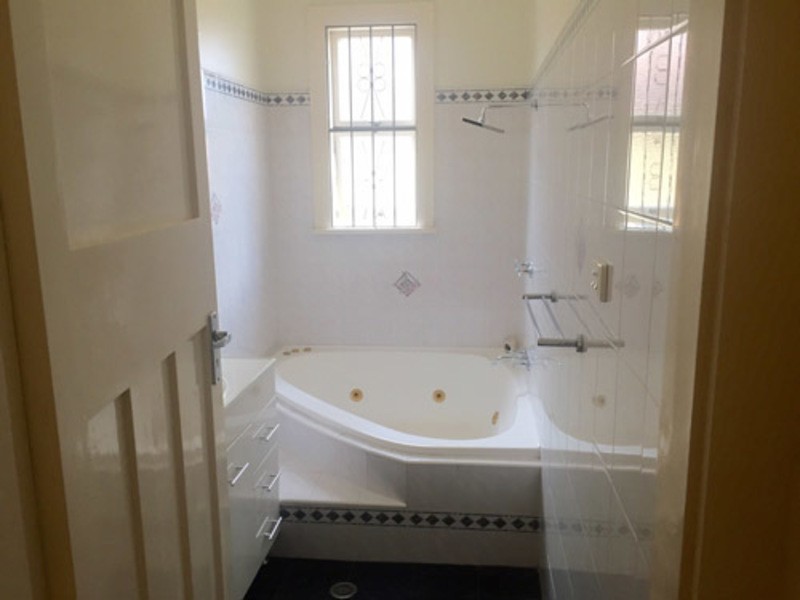 4 Paisley Road, Croydon NSW 2132