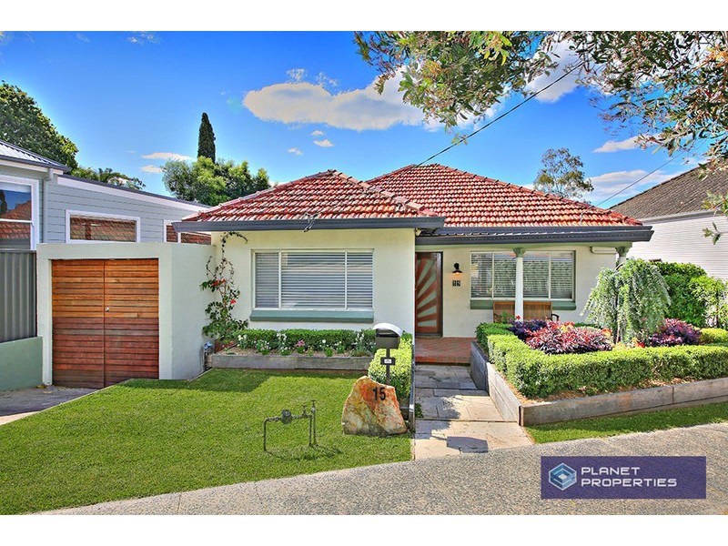 15 Macquarie Road, Earlwood NSW 2206