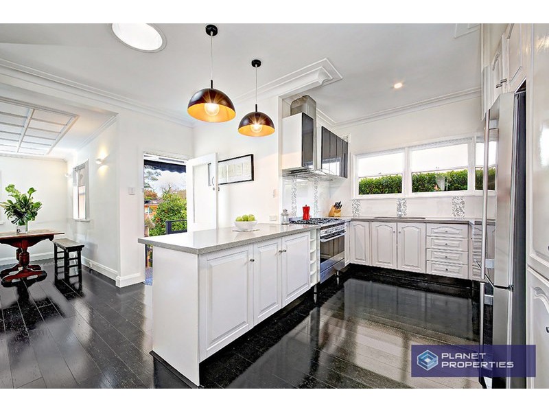 15 Macquarie Road, Earlwood NSW 2206