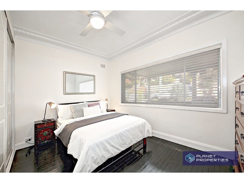 15 Macquarie Road, Earlwood NSW 2206