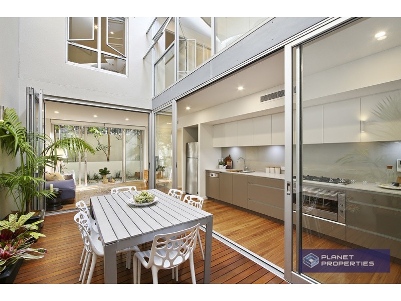 5/9 Sterling Circuit, Camperdown NSW 2050