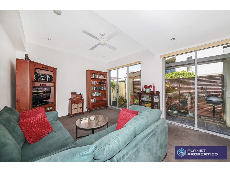 8/1 Goodsell Street, St Peters NSW 2044