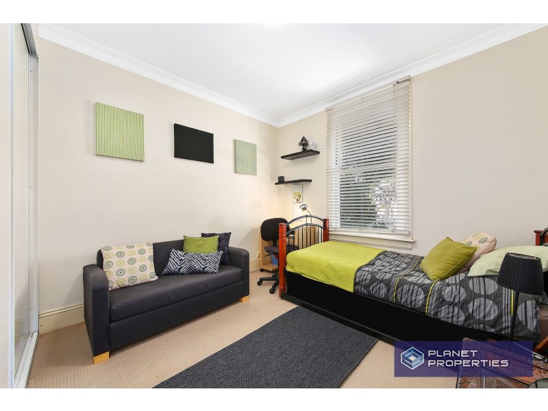 15 John Street, Tempe NSW 2044