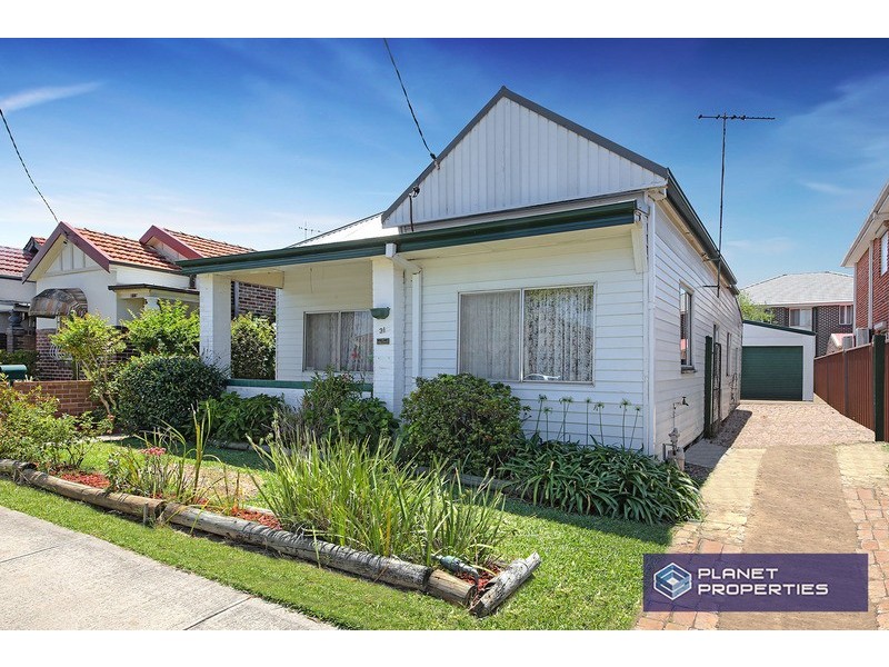 31 Clissold Parade, Campsie NSW 2194