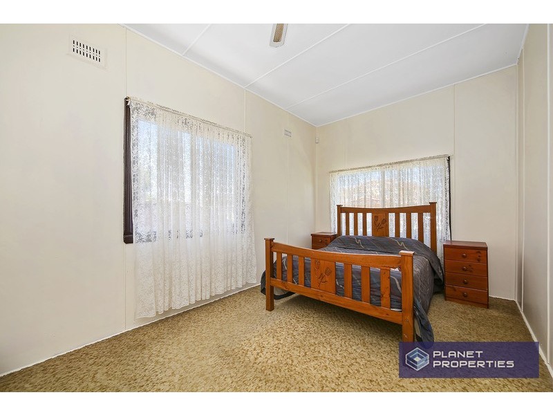 31 Clissold Parade, Campsie NSW 2194