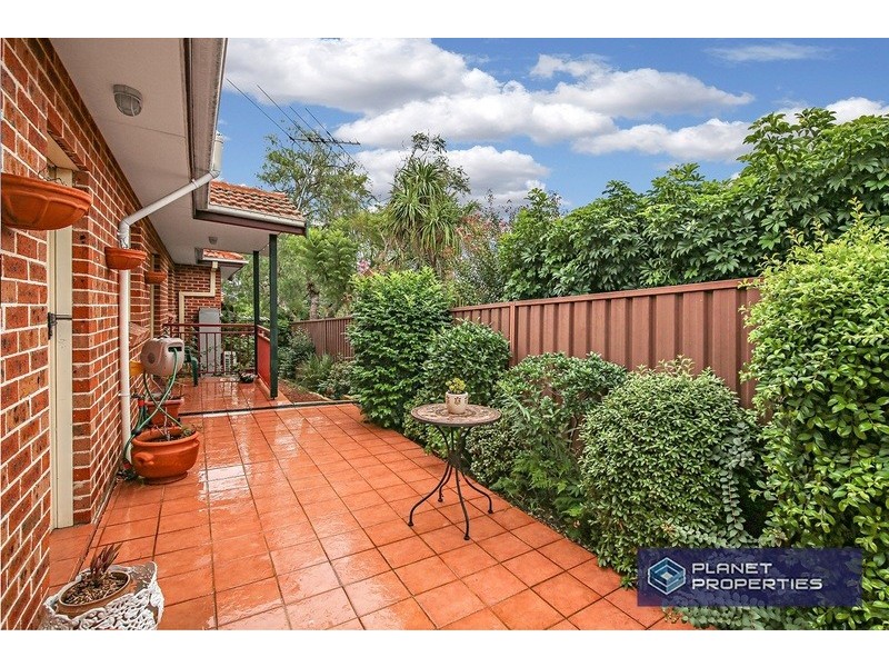 4/98 Burwood Road, Croydon Park NSW 2133
