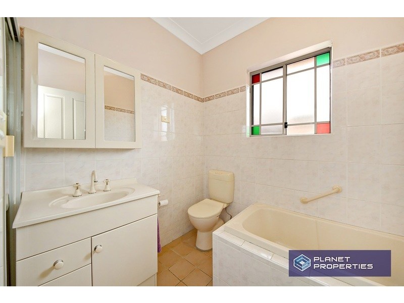 4/98 Burwood Road, Croydon Park NSW 2133