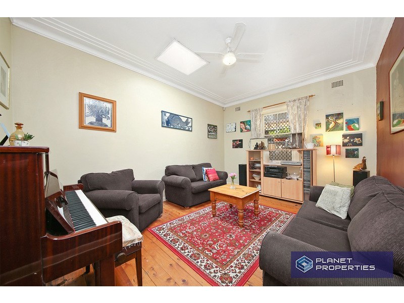 2 Hutton Street, Hurlstone Park NSW 2193
