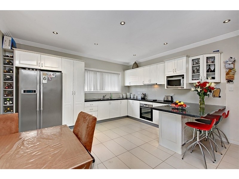 33 Ivy Street, Greenacre NSW 2190