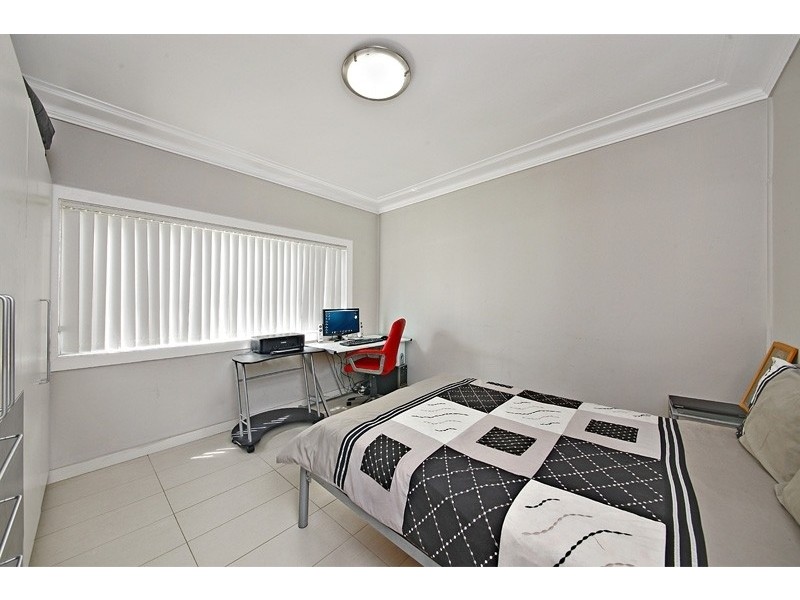 33 Ivy Street, Greenacre NSW 2190