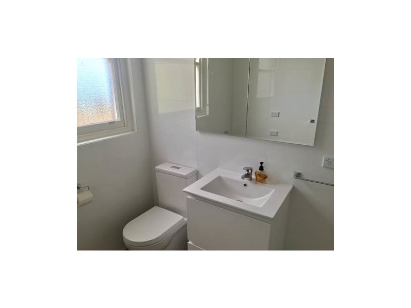 2/27 The Strand, Croydon NSW 2132