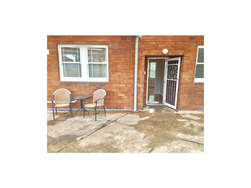 2/27 The Strand, Croydon NSW 2132