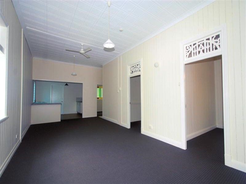 9 Shaw Street, Bardon QLD 4065
