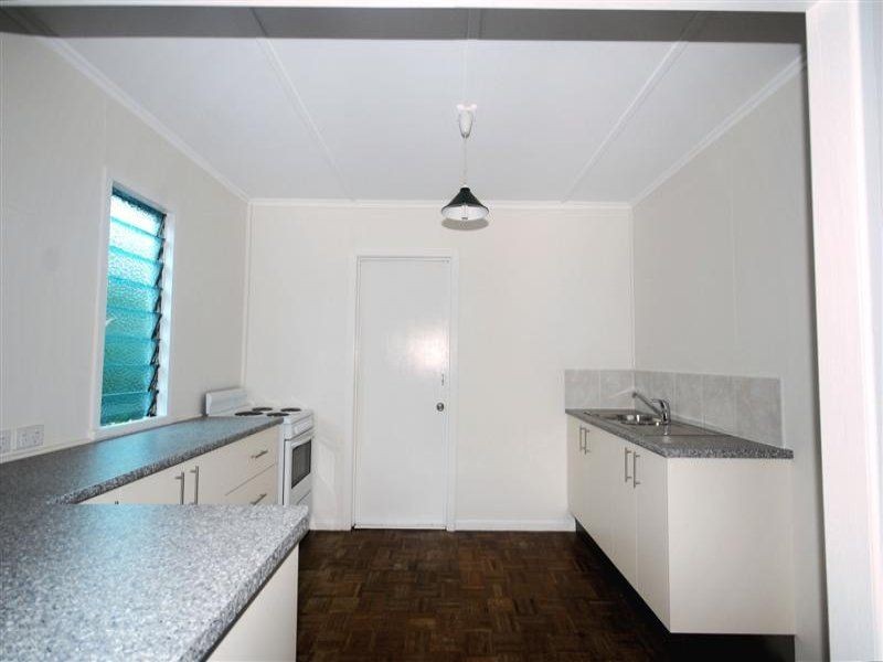 9 Shaw Street, Bardon QLD 4065