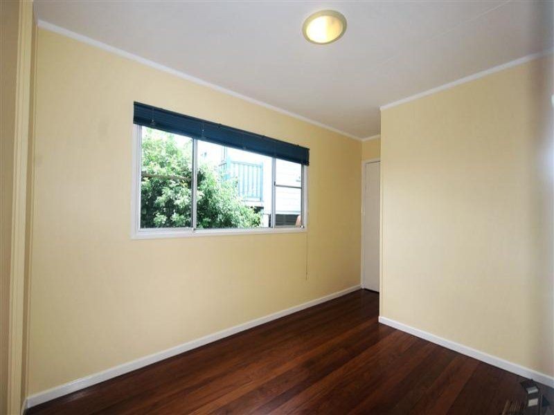 5 Stoneleigh Street, Red Hill QLD 4059
